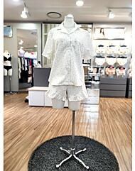 에블린 잔꽃 프릴 파자마 EBPPFA461C