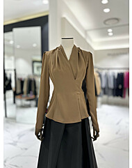 모조에스핀 V넥 셔링 블라우스 S254MSC019