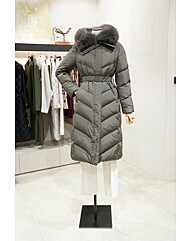 [더아이잗컬렉션] 폭스퍼 벨티드 롱 구스다운 점퍼 (CRBA2PD731)