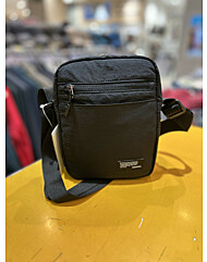 25년 남여공용 아웃도어 캐주얼 가방 도미닉크로스백 2MQKSXU909-BK