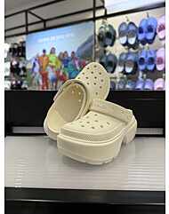 크록스 스톰프 클로그 209347-0WV 초크 아이보리