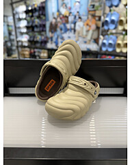 크록스 클래식 라인드 오버퍼프 클로그 210059-0LJ 모트 모카 베이지