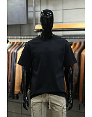 세미오버핏 블랙자수로고 비스코스스판반팔티 m-qtee22bk