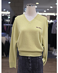 [발렌시아]캐시혼방 브이넥 로고 니트 24BMK32