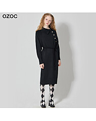[오조크(OZOC)] 사선 버튼 벨트 니트 원피스 (택가격: 137000원)