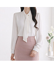 진주 버튼 타이넥 프릴 블라우스_M2602BL023A