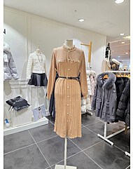 프릴넥 니트 원피스S244k992