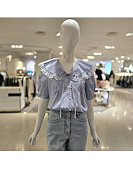 OW5MB553_레이스 넥 프릴 리본 블라우스