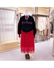 SJ1TSF301_스팽글 자수 브이넥 맨투맨