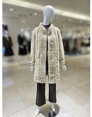 [올리브데올리브] 하이넥 페이크 퍼 로프 무늬 하프 코트 YM5WH602