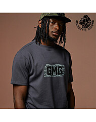 지오메트릭 그라운드 남성 카모 그래픽 반팔 티셔츠 차콜