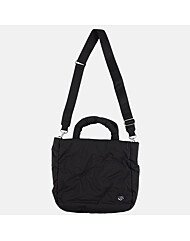 데상트 여성 스키 퀼팅 숄더백 SP422SBGO1 BLK