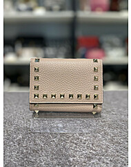 [VALENTINO] 발렌티노 락스터드 반지갑 베이지 UW2P0T34VSH P45