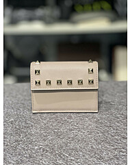 [VALENTINO] 발렌티노 락스터드 카드지갑 베이지 UW2P0U17BOL P45