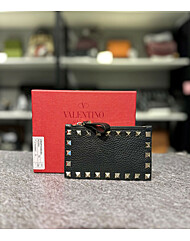 [VALENTINO] 발렌티노 락스터드 카드지갑 UW2P0548VSH 0NO