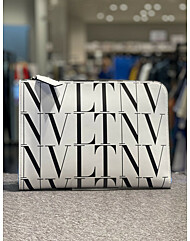 [VALENTINO] 발렌티노 VLTN 클러치백 VY2B0457GTC 0VP 화이트