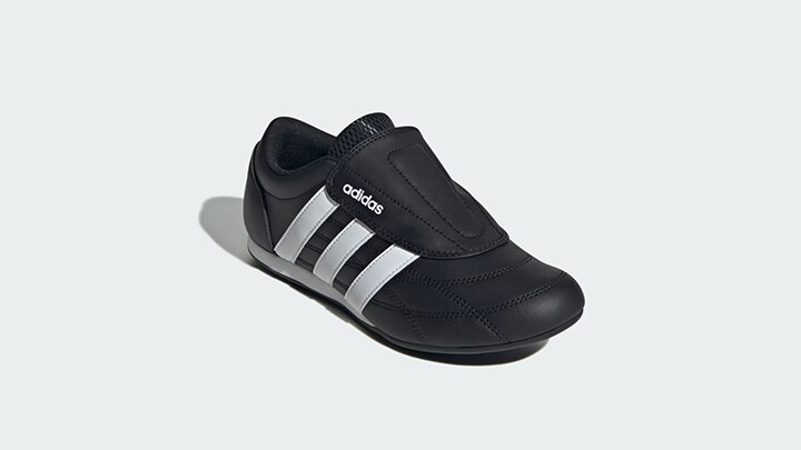 봄에 어울리는 스니커즈 모음전